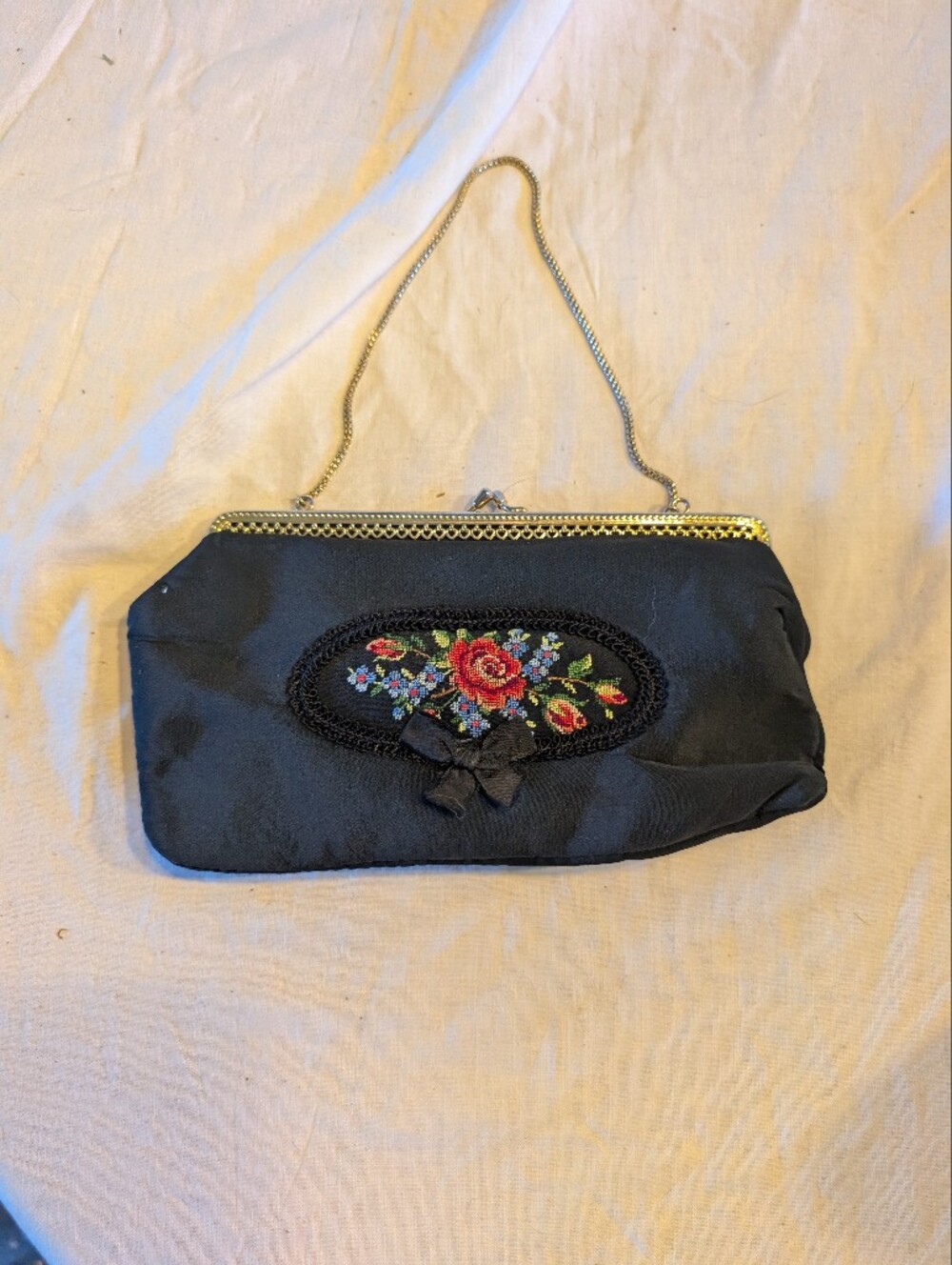 2/60$ Vintage Black Satin Floral Embroidered Frame Clutch with Gold Chain
